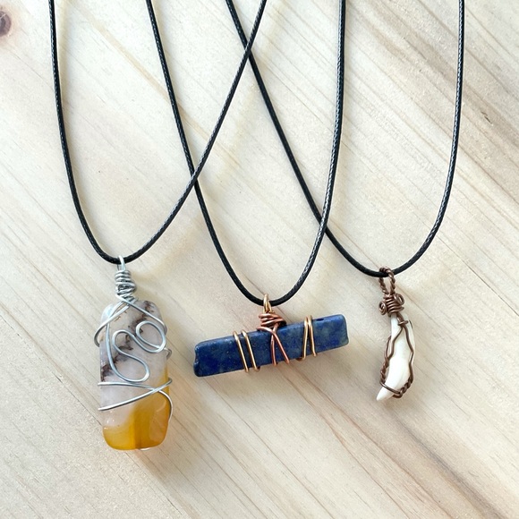 Wire wrap agate crystal necklace lapis shark tooth copper wire black cord - Picture 5 of 6